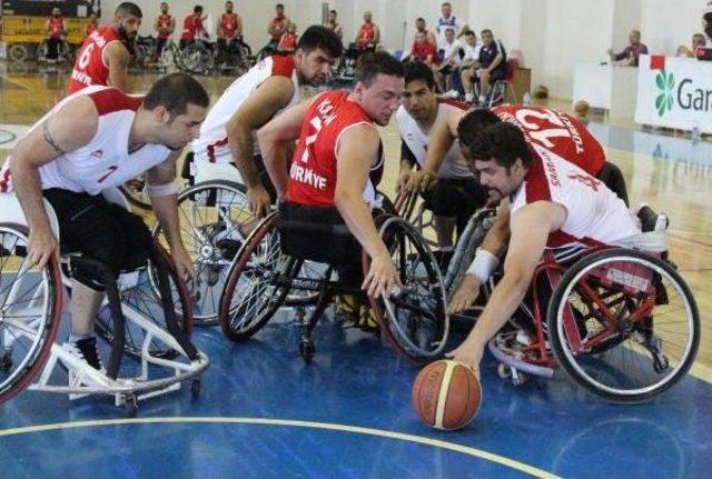 Tekerlekli Sandalye Basketbol Turnuvası'nda Şampiyon Türkiye