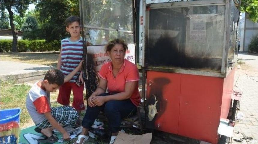 Zabıtaya Kızdı, Ekmek Teknesini Yaktı