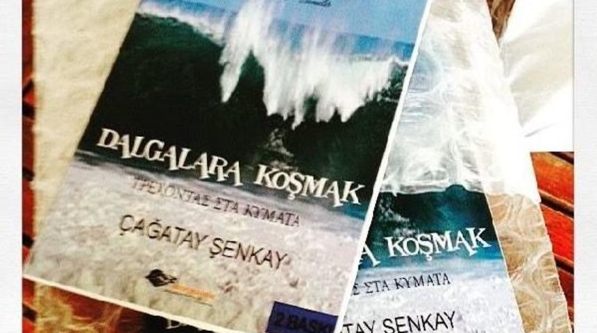 T&uuml;rk&ccedil;e Ve Yunanca Yazılan 'dalgalara Koşmak' Adlı Şiir Kitabının 2. Baskısı Yapıldı