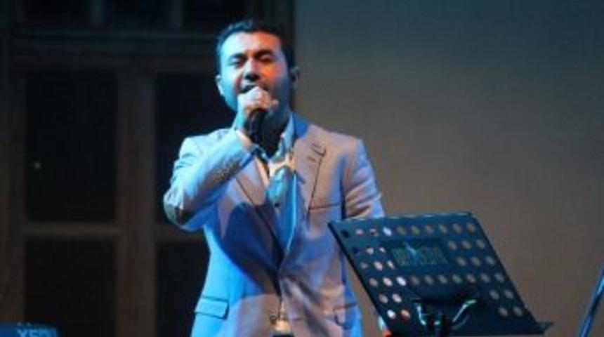 Askerden D&ouml;nen K&uuml;&ccedil;&uuml;k İbo, M&uuml;ziğe Kaldığı Yerden Devam Edecek