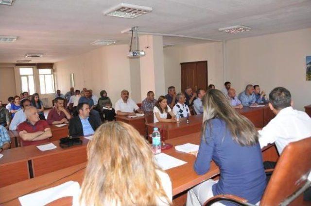 Hakkari Belediyesi, Meclis Toplantısını Kentteki Stk'larla Yaptı