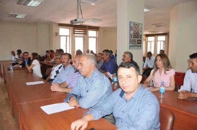 Hakkari Belediyesi, Meclis Toplantısını Kentteki Stk'larla Yaptı