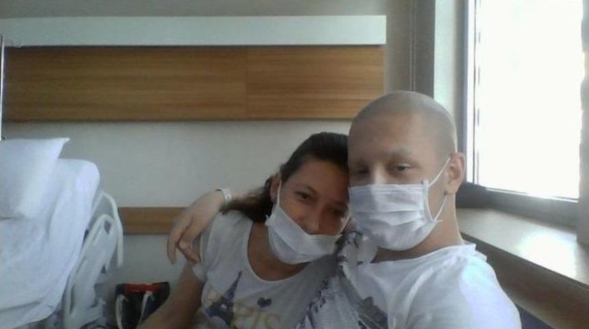 Ayvalık&rsquo;ta L&ouml;semili Gen&ccedil; İ&ccedil;in Kampanya T&uuml;m Hızıyla S&uuml;r&uuml;yor