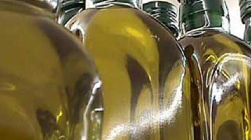 Bir evden zeytinyağını &ccedil;aldılar