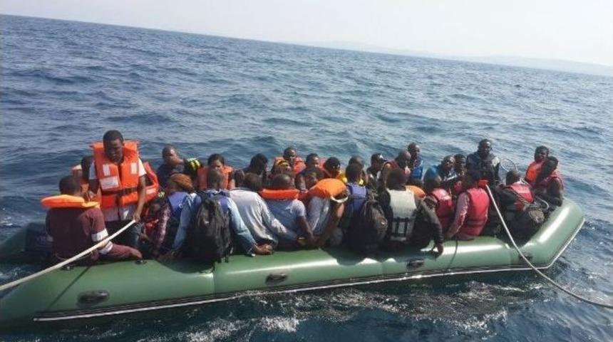 Ege Denizi&rsquo;nde 4 G&uuml;nde Bin 129 G&ouml;&ccedil;men Kurtarıldı