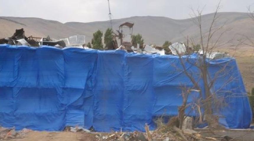 2 Askerin Şehit Olduğu Karabulak'taki Trakt&ouml;rl&uuml; Intihar Eylemine Yardım Eden 4 Kişi G&ouml;zaltında