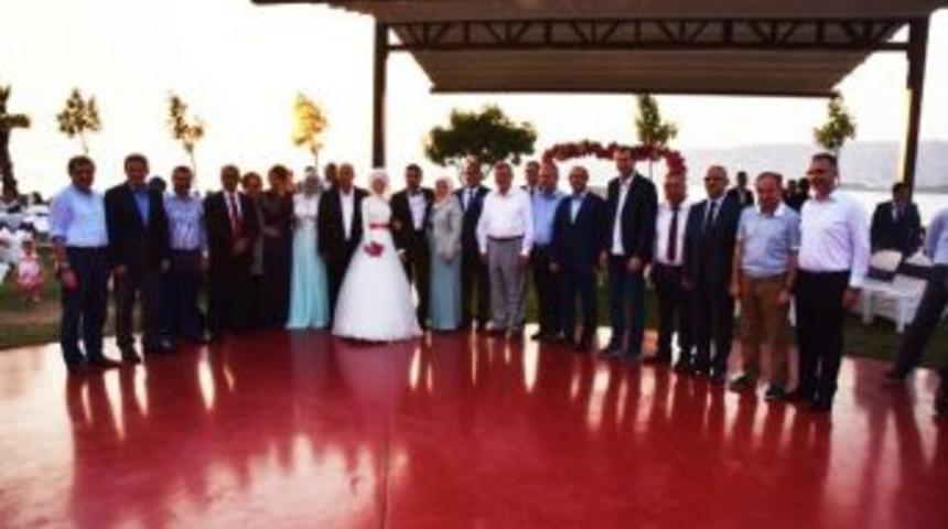 Başkan &Uuml;z&uuml;lmez S&uuml;nnet Ve D&uuml;ğ&uuml;n Katıldı