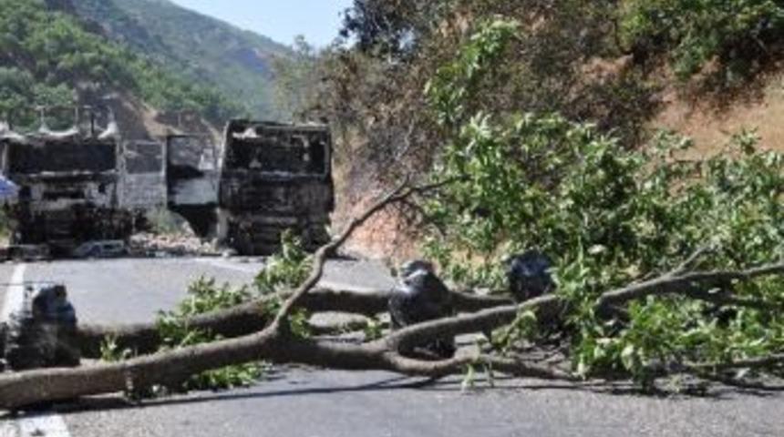 Tunceli-erzincan Karayolu 4 G&uuml;nd&uuml;r Kapalı