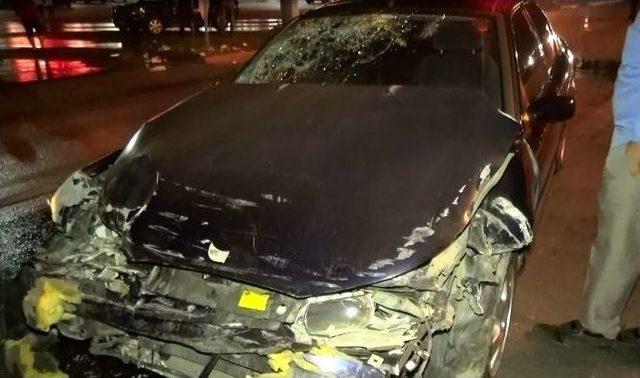 Otomobil Yolcu Otob&uuml;s&uuml;ne &Ccedil;arptı: 8 Yaralı 3