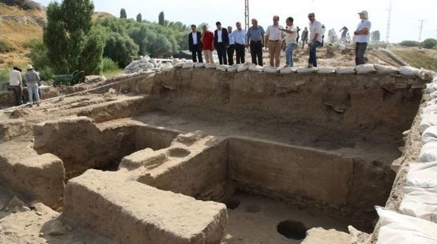 Eş Başkan Keser &Ccedil;alışma Alanlarını Ziyaret Etti