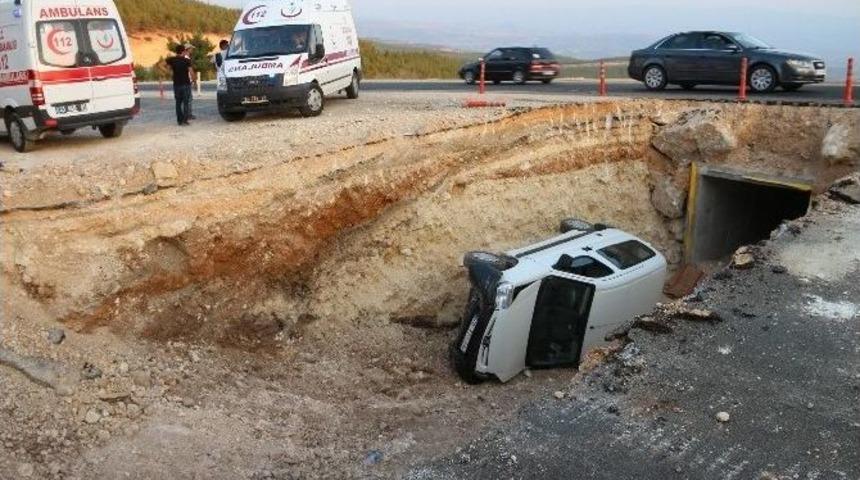 Mersin&rsquo;de Trafik Kazası: 4 Yaralı