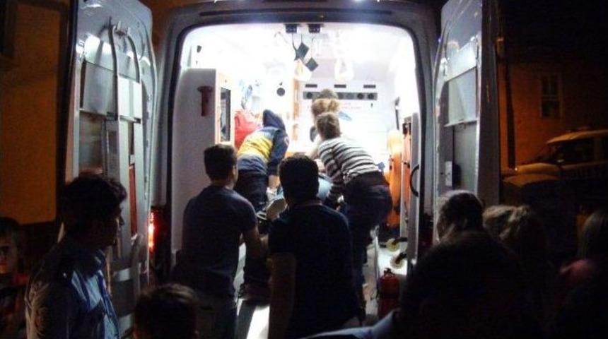 Balkonda Yaslandığı Mermer Yerinden &Ccedil;ıkınca Aşağı D&uuml;şt&uuml;