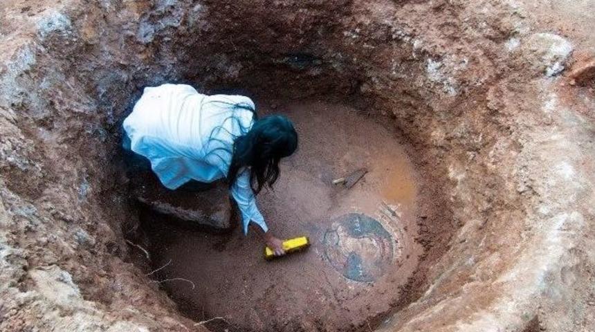 Silifke&rsquo;de 1800 Yıllık Mozaik Bulundu