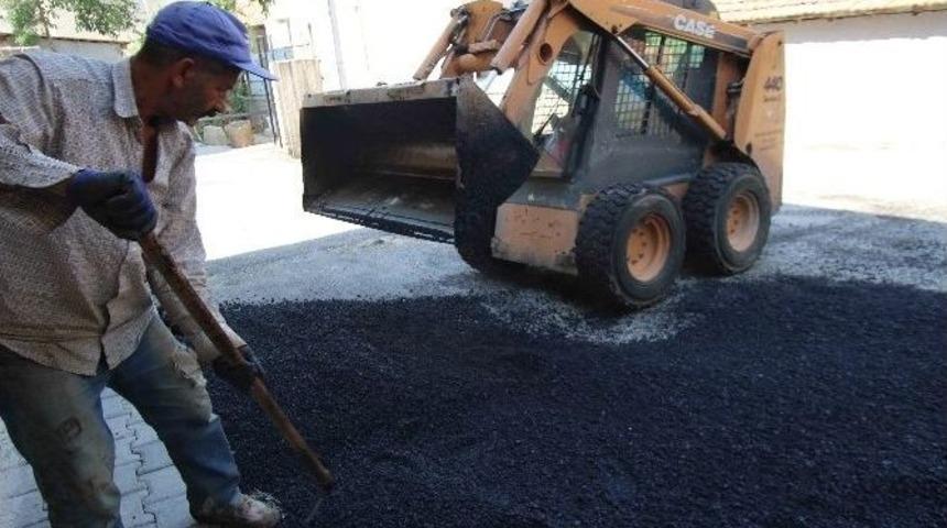 Bayraklı&rsquo;da 5 Bin 575 Metrekarelik Alan Asfaltlandı