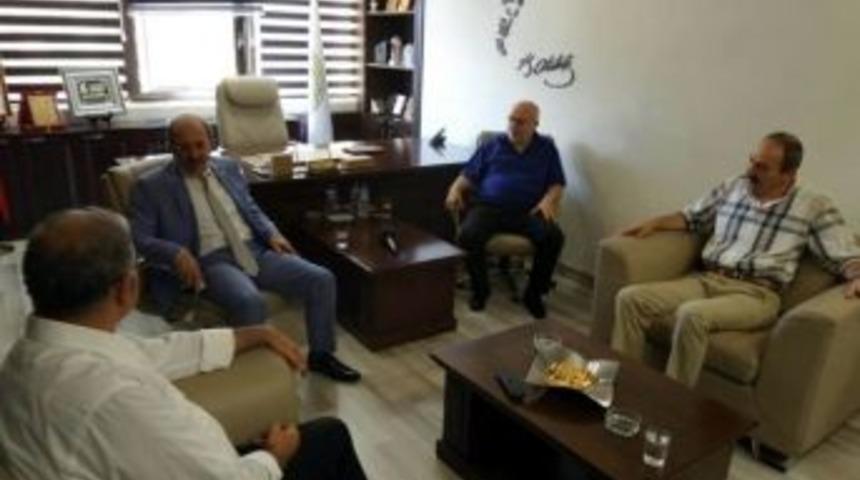 Ak Parti Milletvekili Tekden Ziyaretlerini S&uuml;rd&uuml;r&uuml;yor