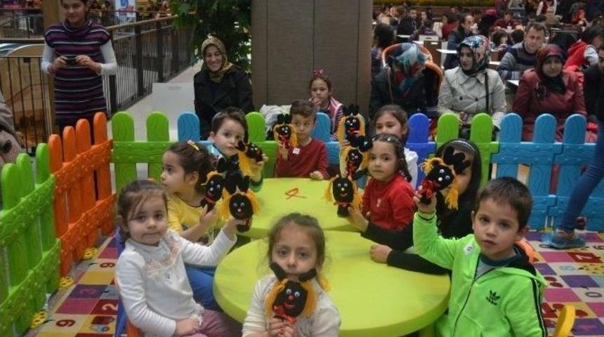 &Ccedil;ocuklar Yazın Keyfini Piazza&rsquo;da &Ccedil;ıkarıyor