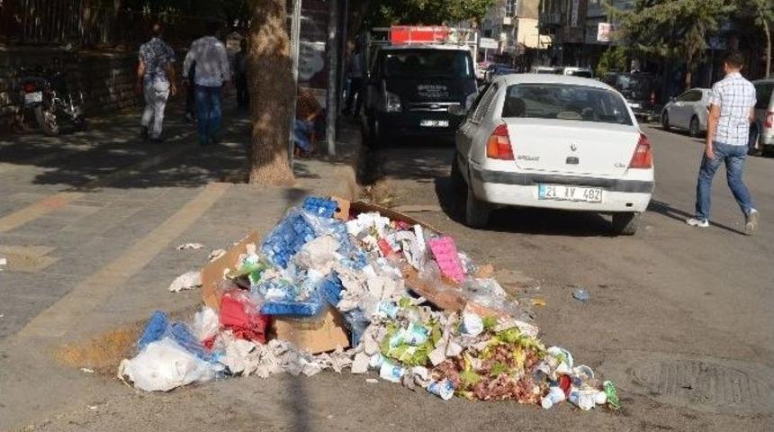 Vatandaşlardan &Ccedil;&ouml;p Tepkisi