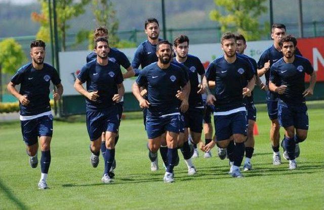 Kasımpaşa'nın Yeni Transferleri Idmana Çıktı