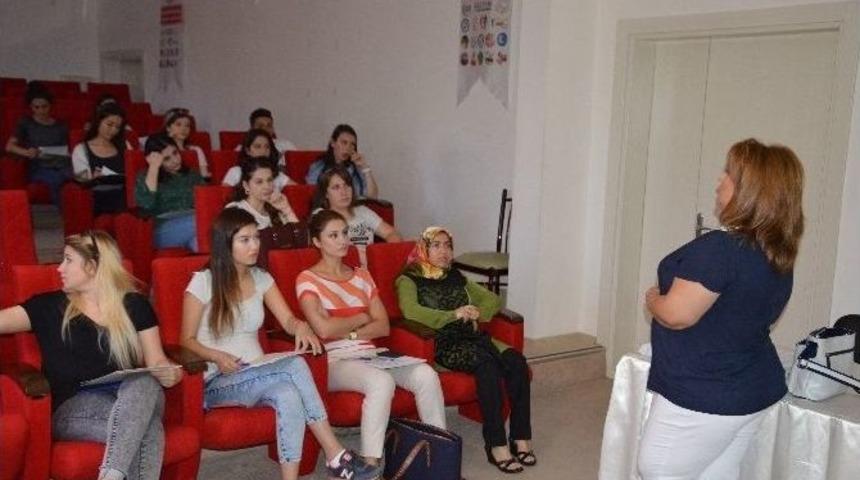 Halk Sağlığı M&uuml;d&uuml;rl&uuml;ğ&uuml;&rsquo;nden Ağız Ve Diş Sağlığı Eğitim Uygulamaları