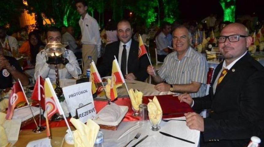 Sel&ccedil;uklu Galatasaraylılar&rsquo;dan Unutulmaz Şampiyonluk Gecesi