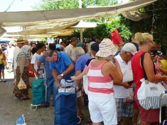 Yunan Halkı, Türkiye’de Alışveriş Yapıyor