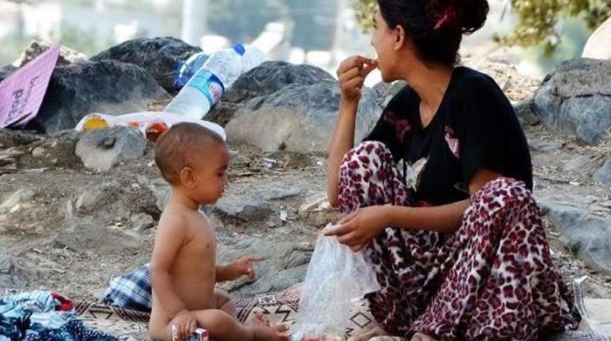 &ldquo;We Don&rsquo;T Have A Choice&rdquo; Say Illegal Migrants In Aegean Resort Town