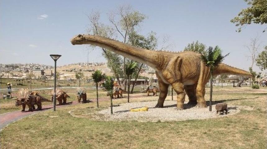Gaziantep&rsquo;e Hareketli Dinozor Parkı