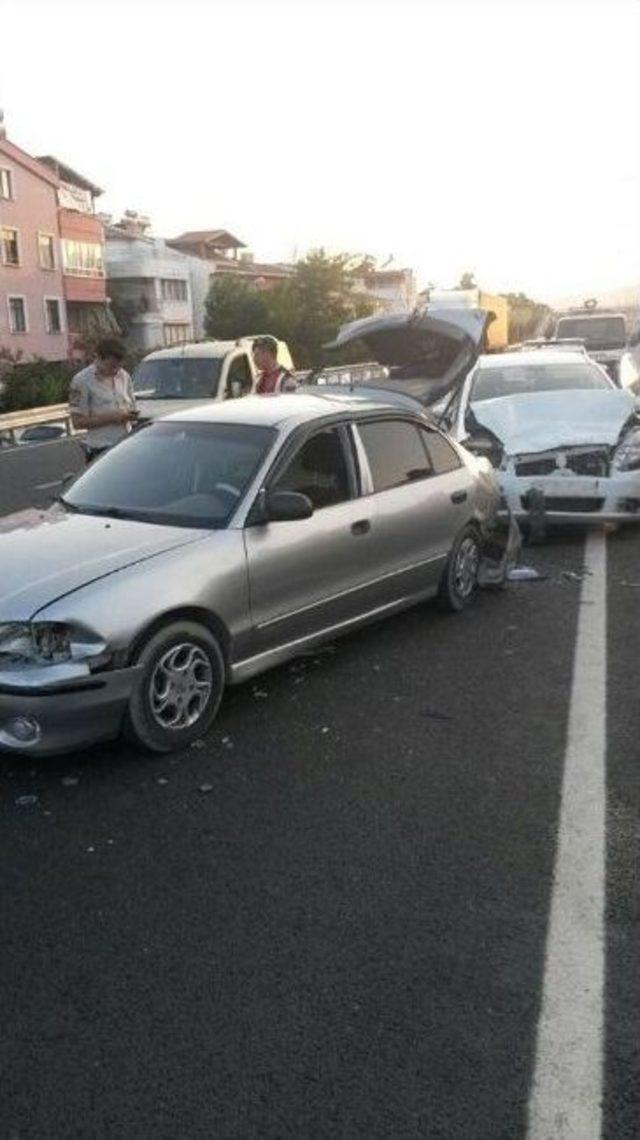 Edremit’te Zincirleme Kaza: 5 Yaralı 1