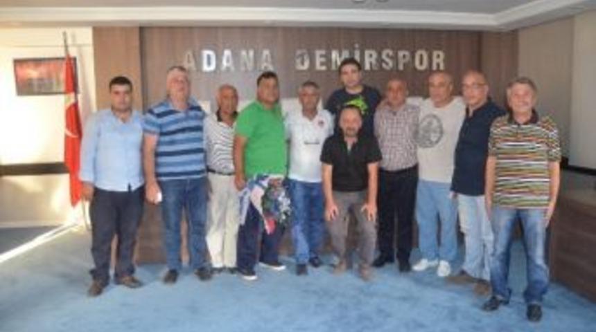 Taraftarlardan &Ouml;zk&ouml;yl&uuml;&rsquo;ye Destek