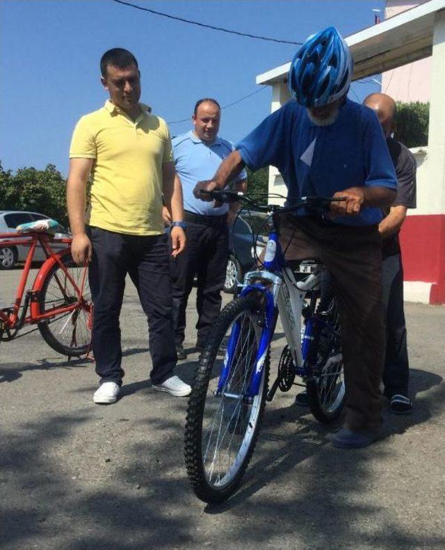 İzmir den Ünye ye Asker Torununu Ziyarete Bisikletle Geldi (2) 1