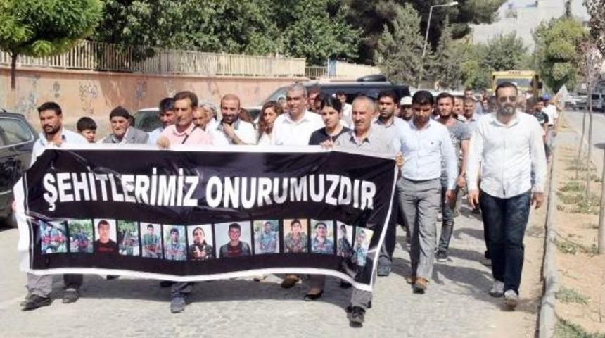 Suru&ccedil;'ta Cenaze Protestosu