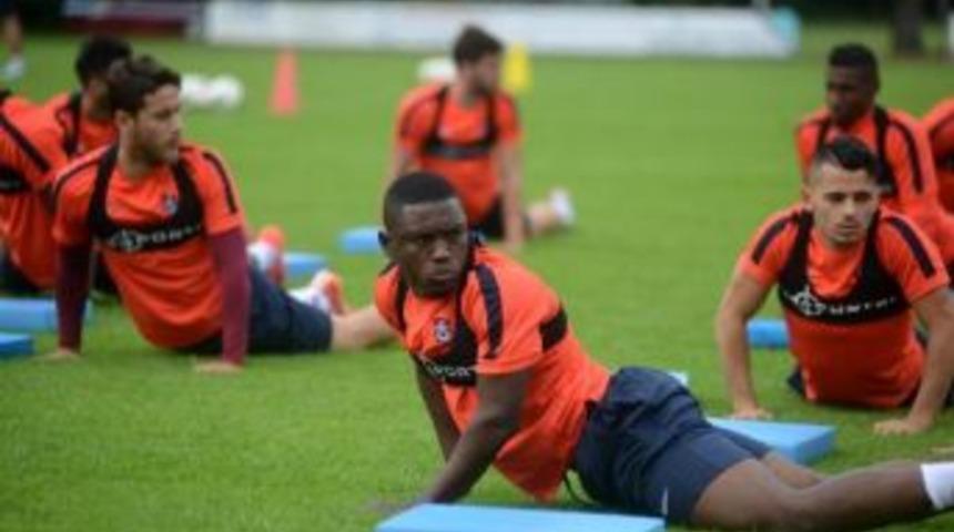 Trabzonsporlu Waris, Lorient Yolcusu