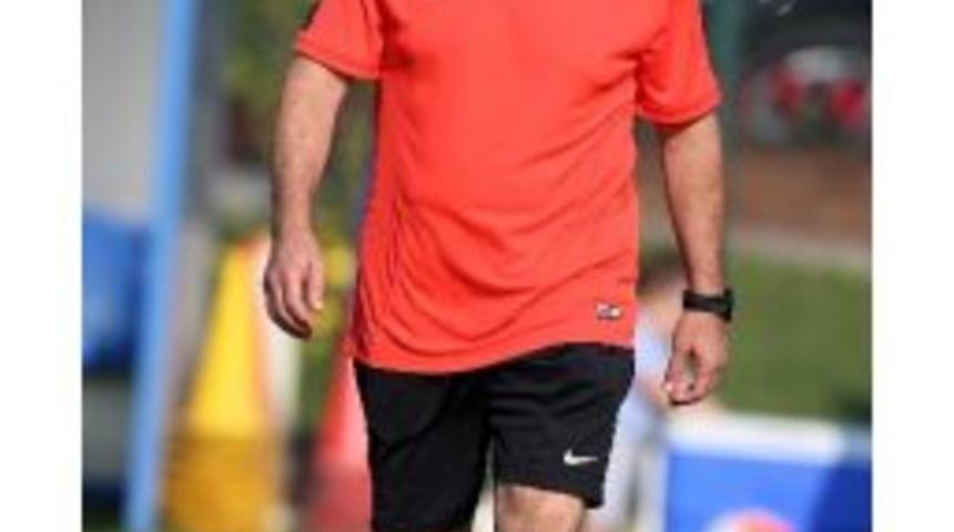 Rıza &Ccedil;alımbay: "14 Yabancı, Anadolu Takımları İ&ccedil;in Avantaj Değil"