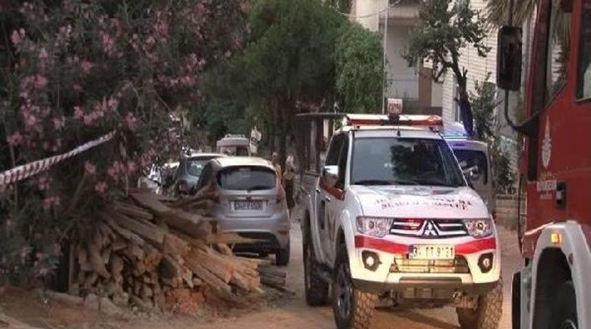 İnşaat Alanında Toprak Kaydı Yanındaki Apartman Tahliye Edildi