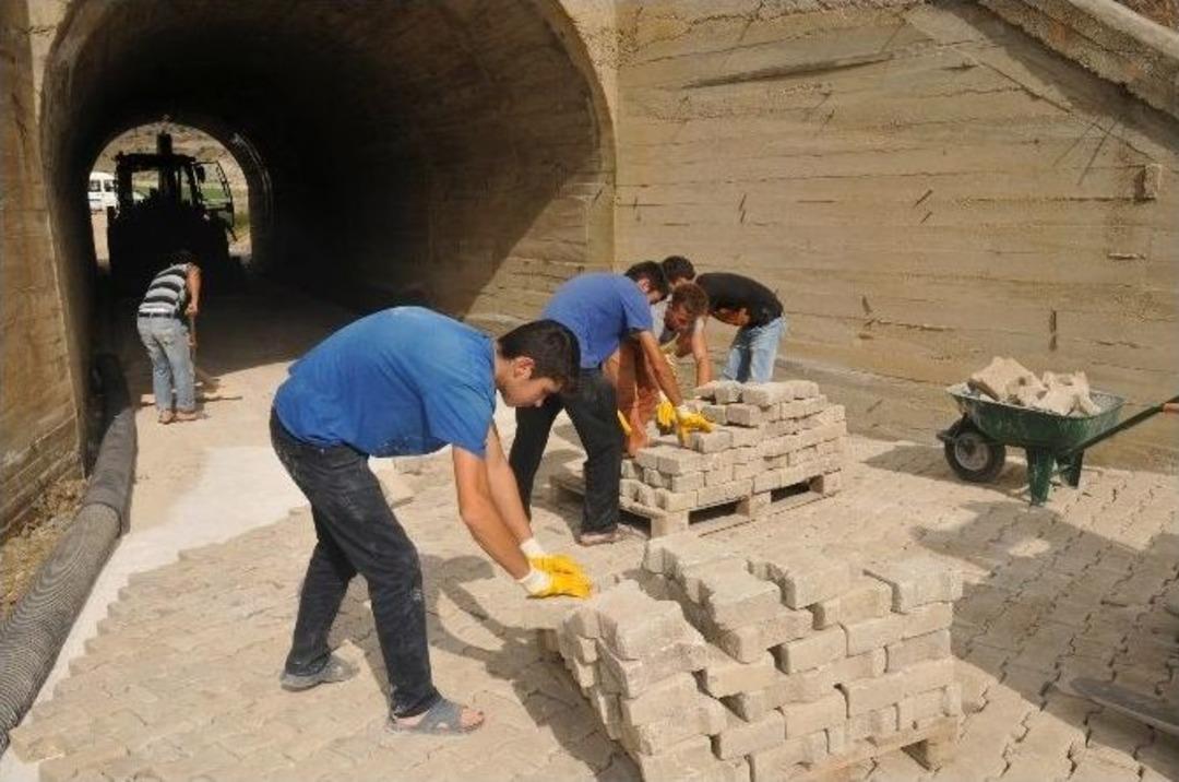 Boz&uuml;y&uuml;k Belediyesi&rsquo;nde &Ccedil;alışmalar Kesintisiz Olarak Devam Ediyor