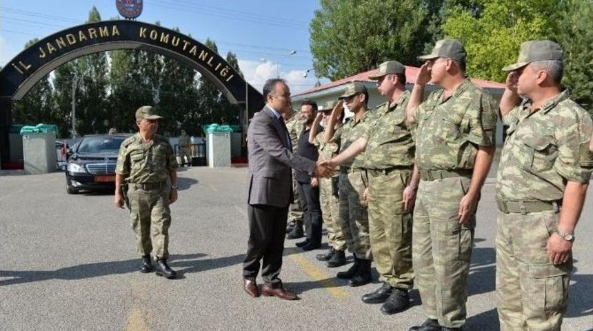 Vali Altıparmak&rsquo;tan, Albay &Ccedil;elik&rsquo;e İade-i Ziyaret