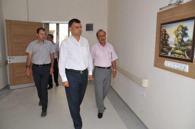 İl Sağlık Müdür Vekili Uzman Dr. Ekinci, Özalp’a 75 Yataklı Yeni Devlet Hastanesi’nde İnceleme Yaptı