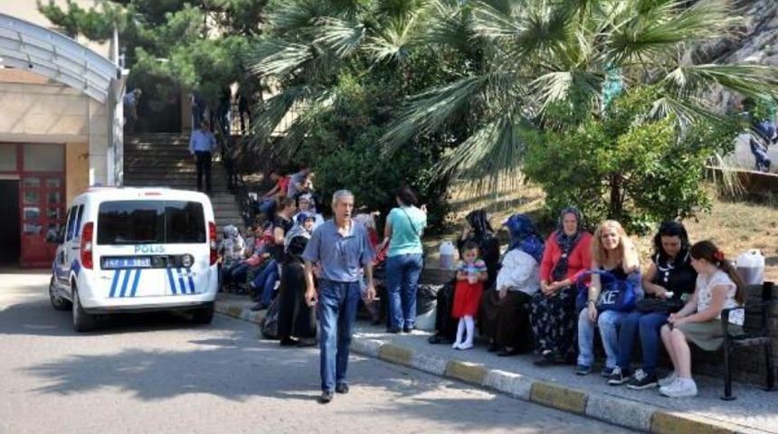 Hastanede Unutulan &Ccedil;anta Paniğe Yol A&ccedil;tı