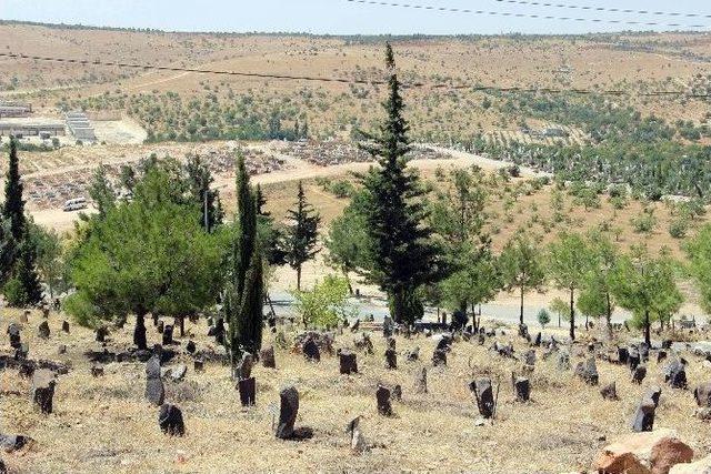 Suruç Bombacısının Cenazesi Kimsesizler Mezarlığında Defnedildi