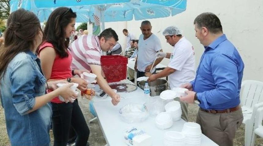 İlkadım&rsquo;dan &Uuml;niversite &Ouml;ğrencilerine Destek