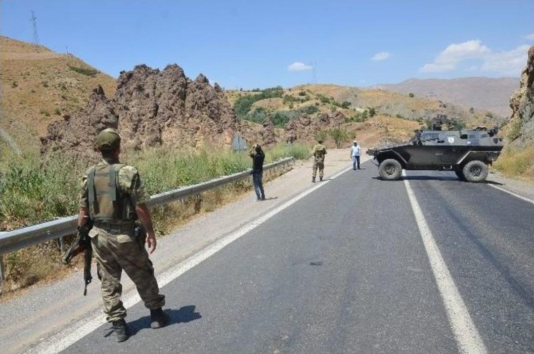 Y&uuml;ksekova&rsquo;da Askeri Konvoya Mayınlı Saldırı