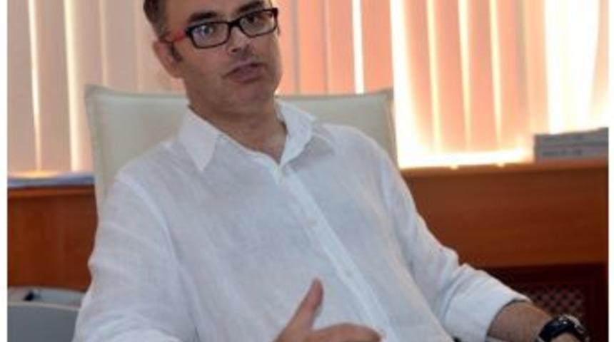 Do&ccedil;. Dr. Mustafa Arı: "dijital D&uuml;nya &Ccedil;ocukların Geleceğini Tehdit Ediyor"