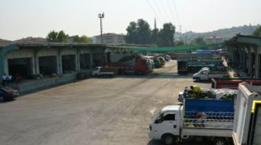 Yalova Hali&rsquo;ne 6 Ayda 16 Bin Ton Sebze Ve Meyve Geldi