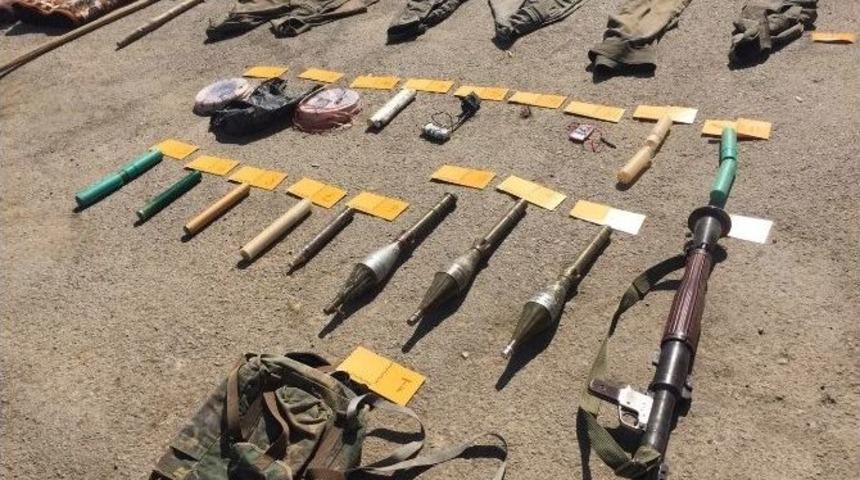 Y&uuml;ksekova&rsquo;da Silah Ve M&uuml;himmat Ele Ge&ccedil;irildi