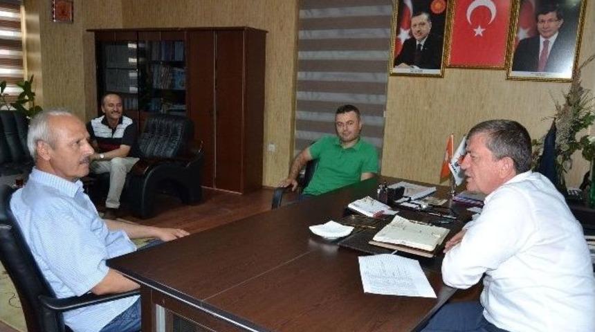 Ak Parti Trabzon İl Başkanı Haydar Revi Parti Binasında D&uuml;zenlediği Halk G&uuml;nlerine Devam Ediyor