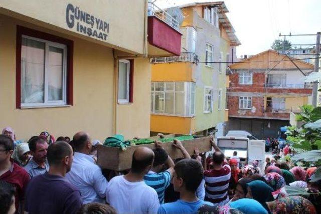 Organlarıyla 4 Kişiye Hayat Veren 12 Yaşındaki &Ccedil;ocuk, G&ouml;zyaşlarıyla Uğurlandı 1