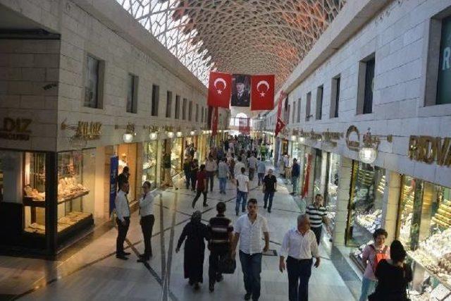 'dünyanın Ilk Alışveriş Merkezi' Yenilendi