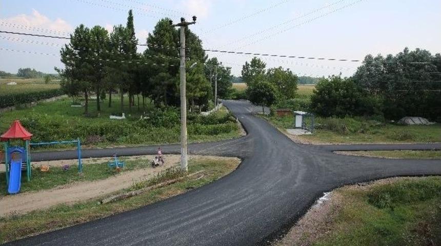 Adapazarı&rsquo;nda 10 G&uuml;nde 5 Mahalleye 14 Kilometrelik Asfalt