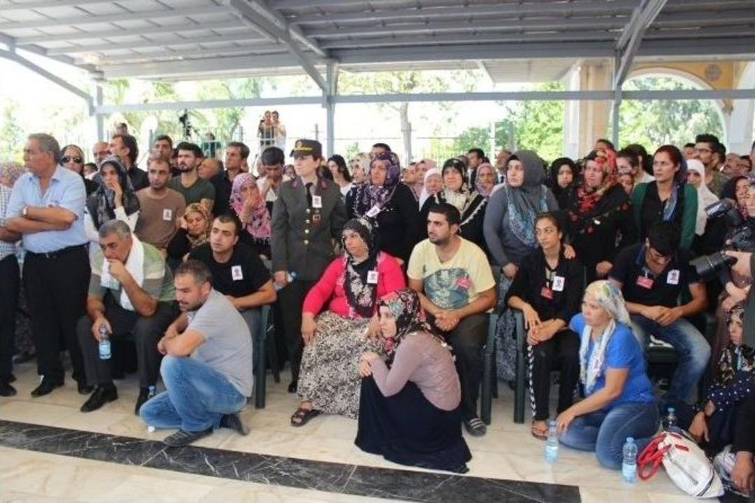 Şehit Annesi: "ben De K&uuml;rt&rsquo;&uuml;m, Analar Ağlıyor, Yazık G&uuml;nah"