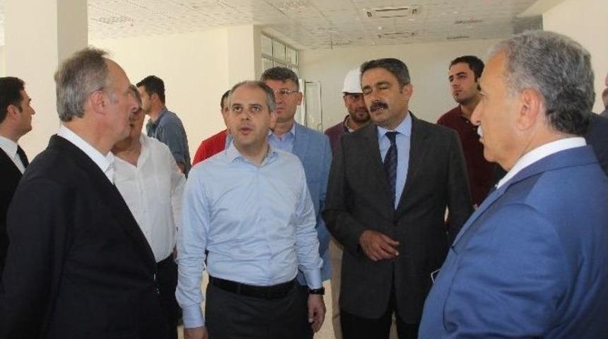 Bakan Kılı&ccedil; Yurt İnşaatlarını İnceledi